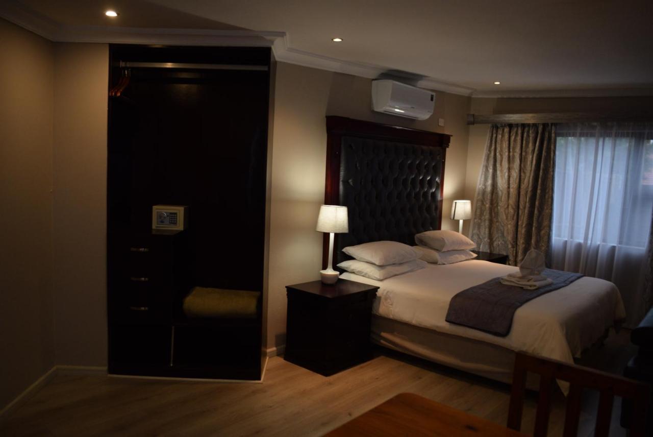 African Moon Corporate House Kempton Park Exterior photo