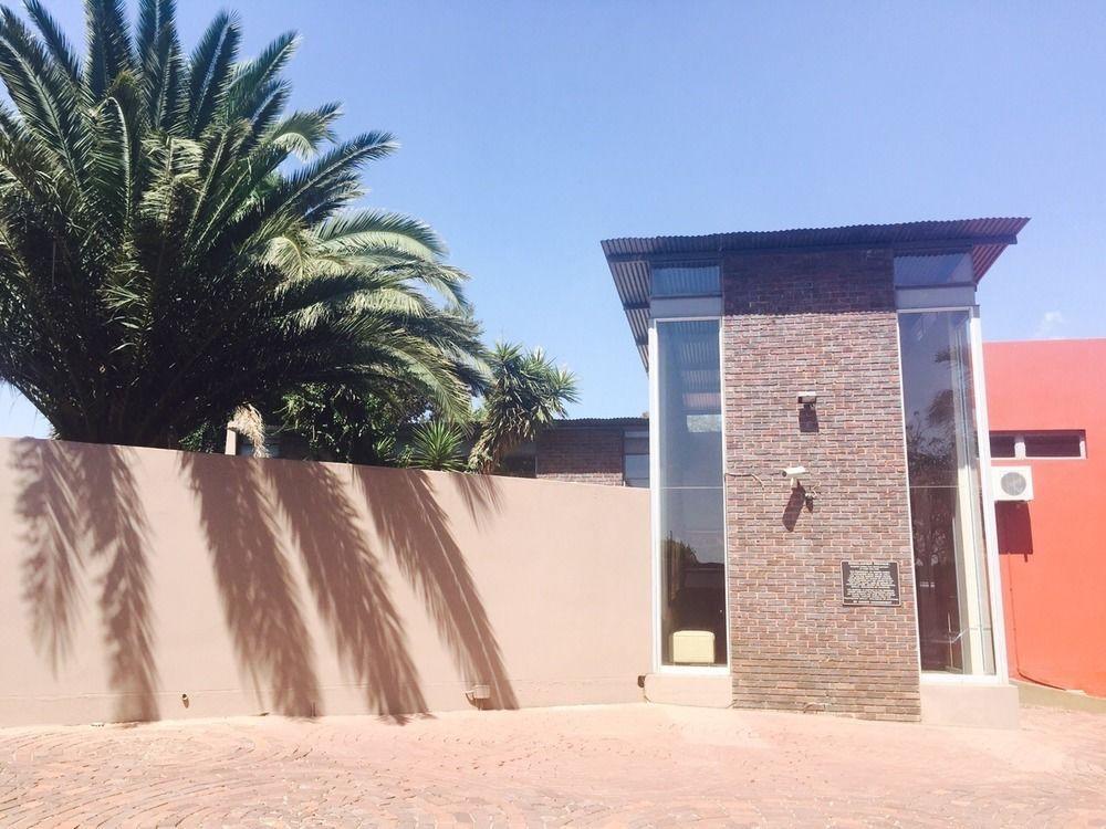 African Moon Corporate House Kempton Park Exterior photo